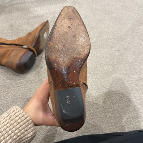 Golden goose boots, so iconic!!!! - Picture 3 of 3